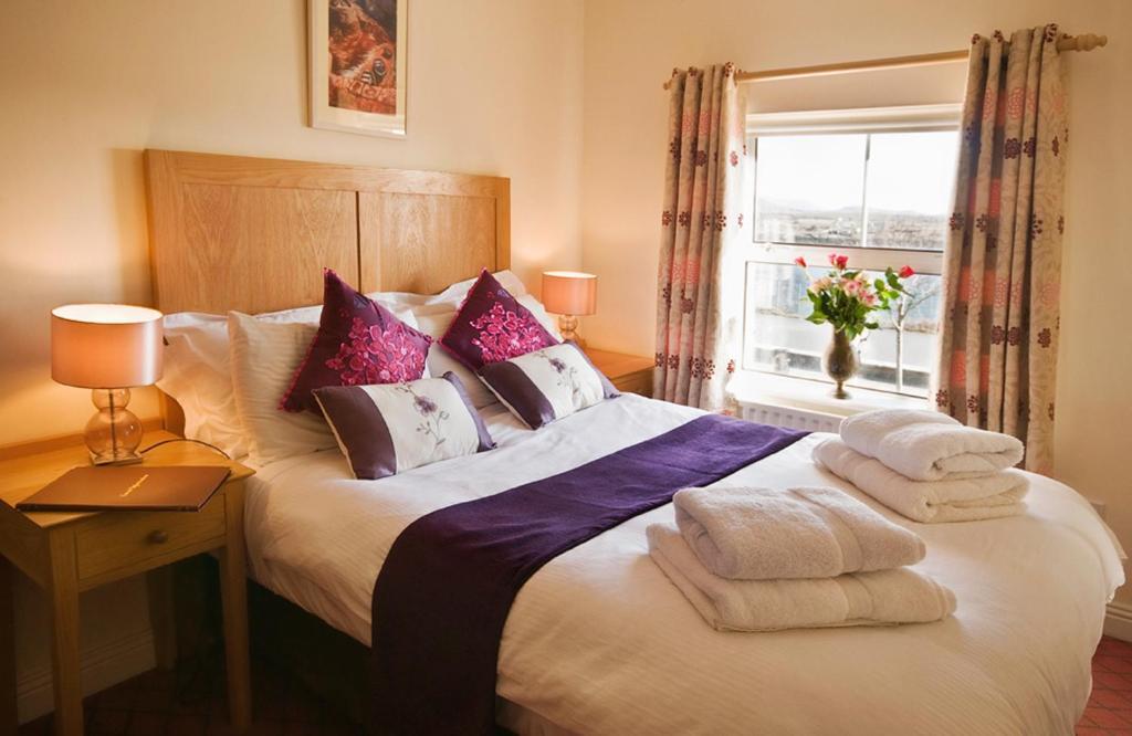 Roundstone Retreats Islandview Bed & Breakfast Bilik gambar